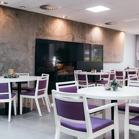 Aqua Maria Pensión Velaty