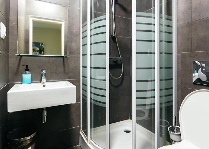 Aqua Maria Guest house Velaty